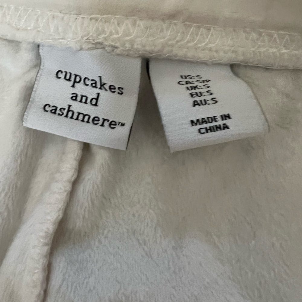 Cupcakes and Cashmere Velvetta High Waisted Jogger Sweats - Picture 3 of 7